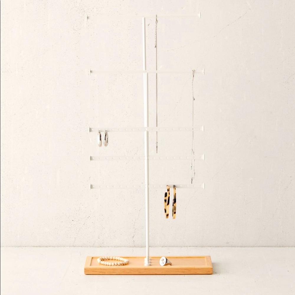 Trigem 5-tiered jewelry stand